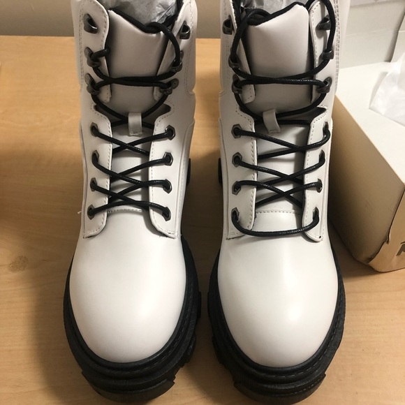 BRAND NEW Yoki Boots🤍 - Picture 2 of 8